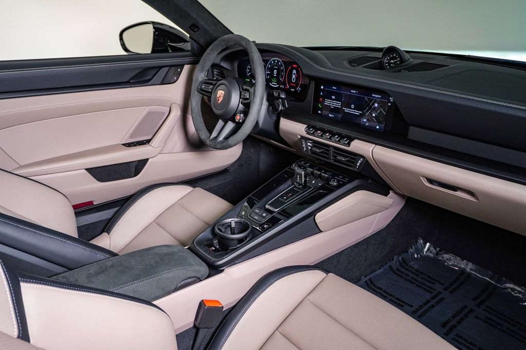 Certified 2026 Porsche 911 Carrera 4 GTS AWD/4WD image 16