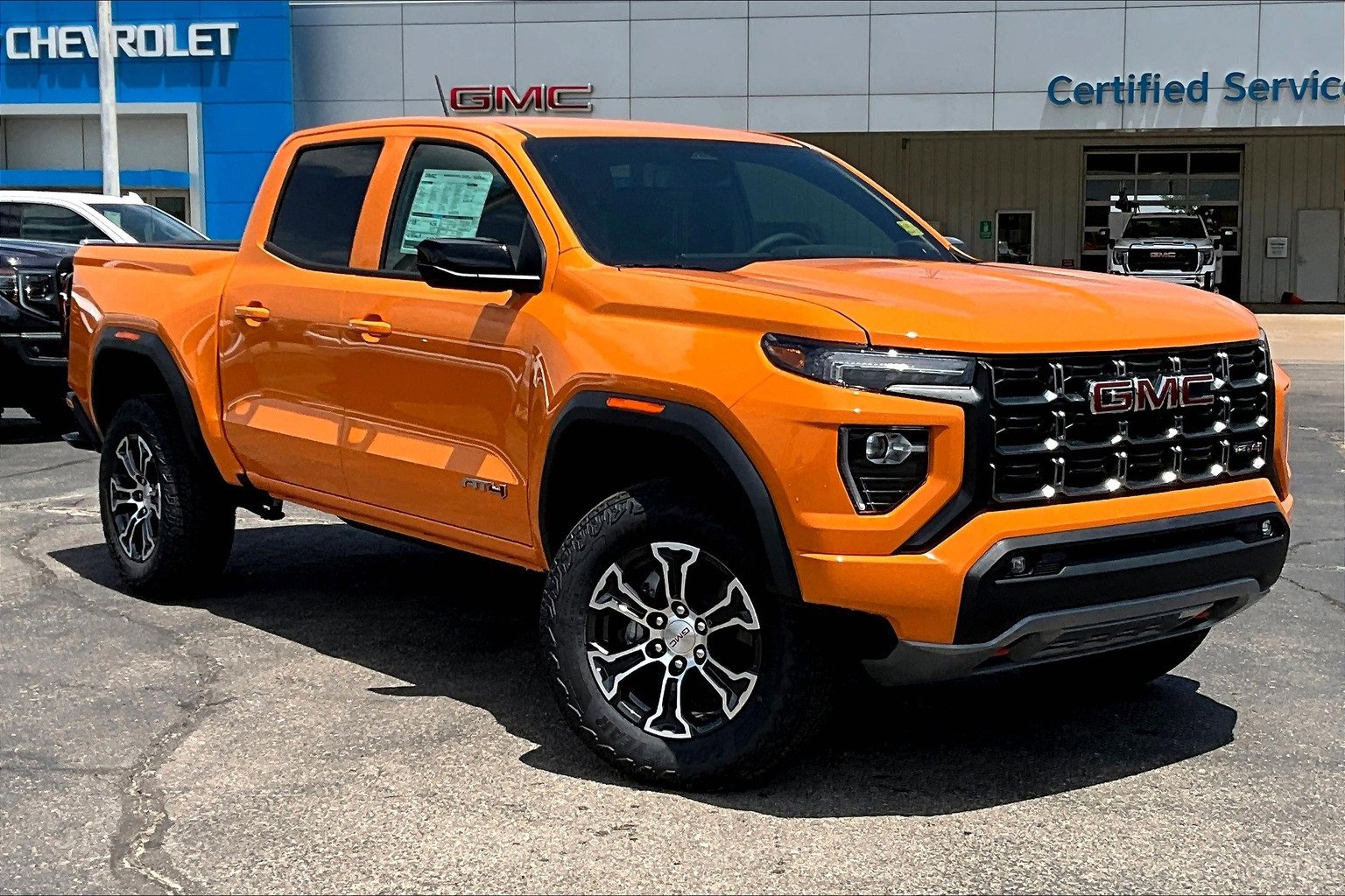 New 2025 GMC Canyon AT4 video 2