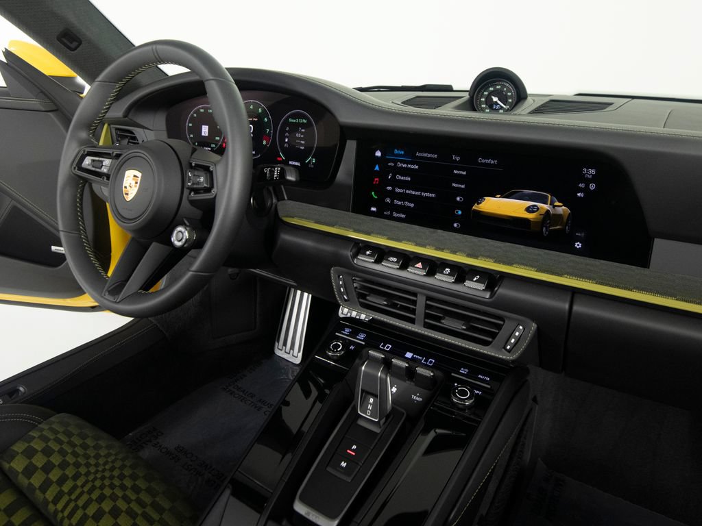 Certified 2026 Porsche 911 Carrera GTS RWD image 42