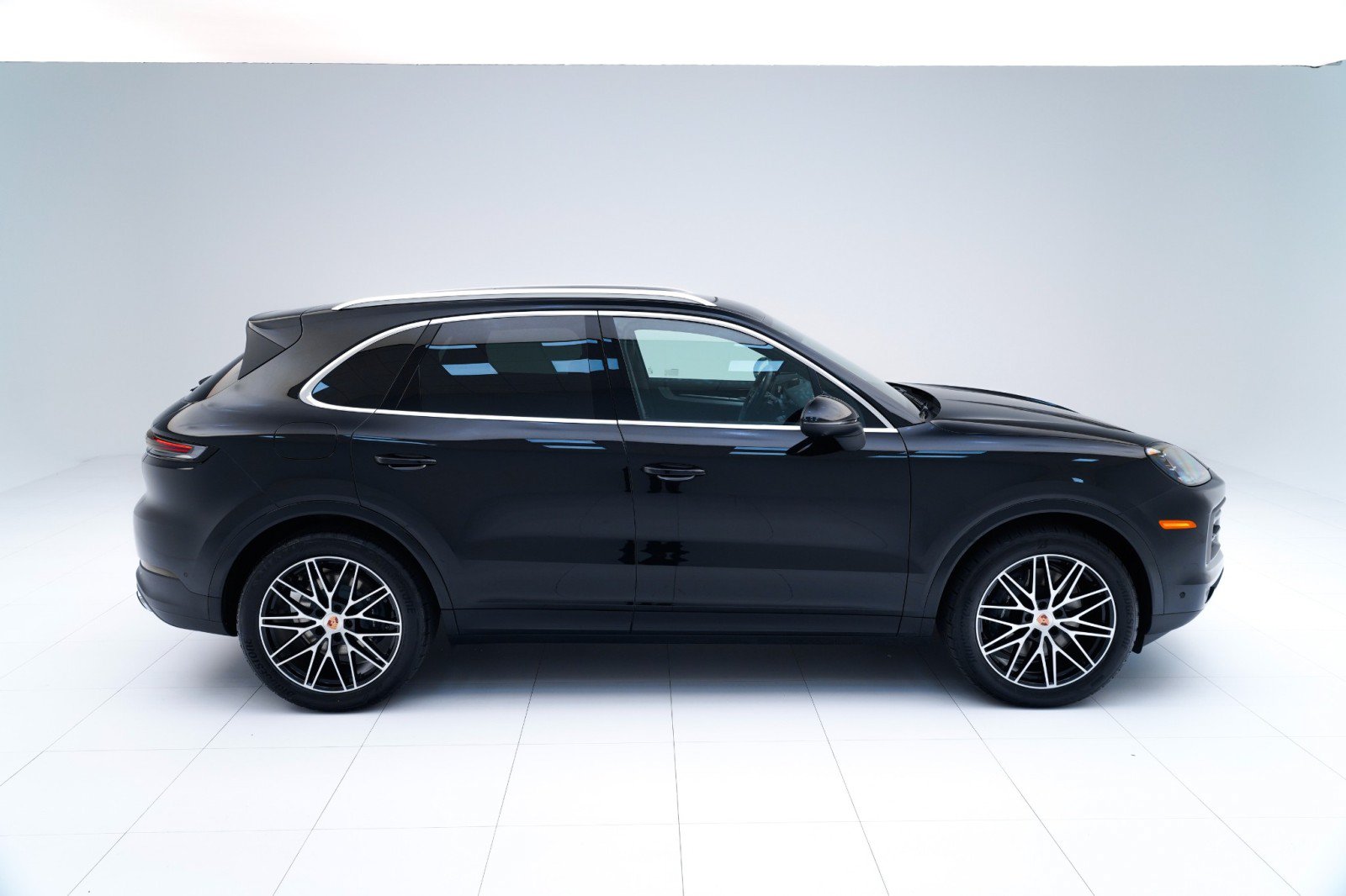 Certified 2026 Porsche Cayenne AWD/4WD image 8