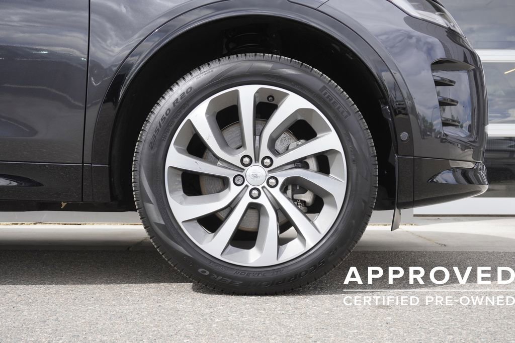 Used 2025 Land Rover Discovery Sport Dynamic SE image 33