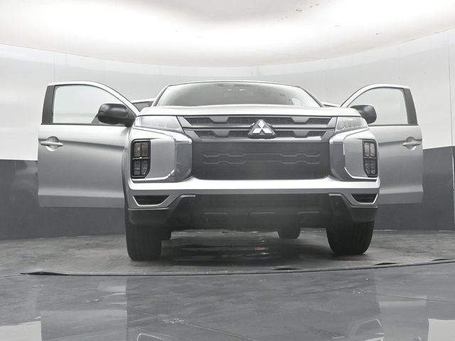 Used 2026 Mitsubishi Outlander Sport LE AWD/4WD image 61