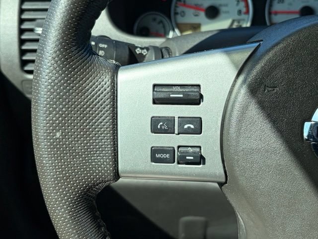 Used 2014 Nissan Frontier PRO-4X w/ Pro-4x Luxury Package AWD/4WD image 21