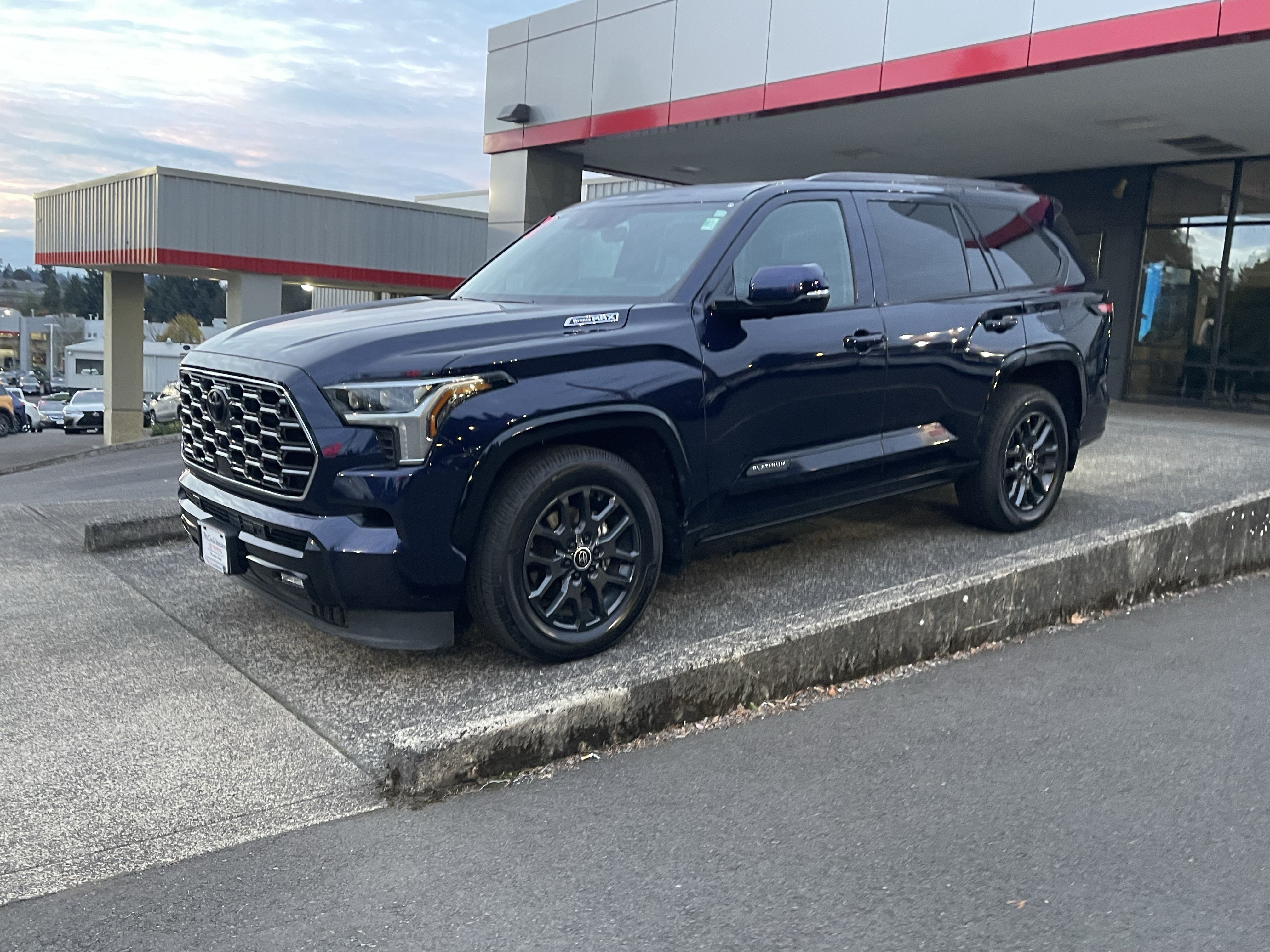 Certified 2024 Toyota Sequoia Platinum AWD/4WD image 4