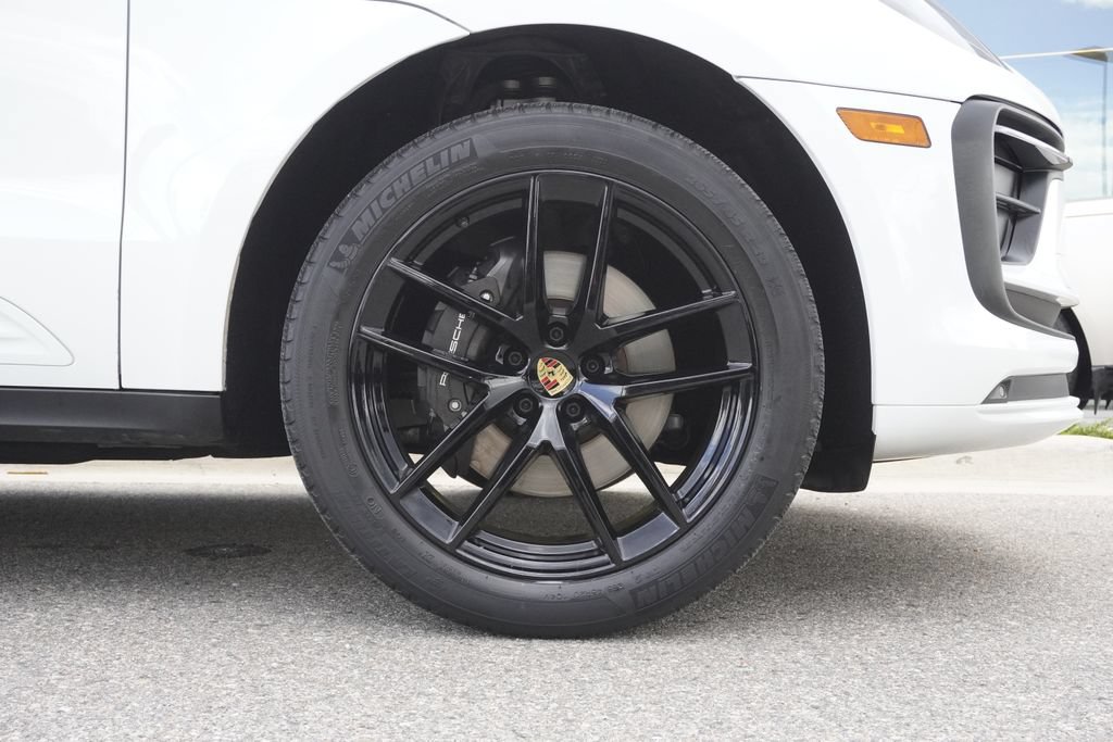 Used 2022 Porsche Macan AWD/4WD image 33