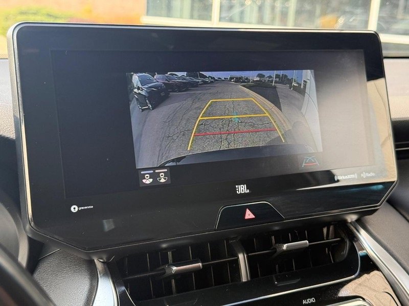 Used 2021 Toyota Venza XLE w/ Softex Package image 24