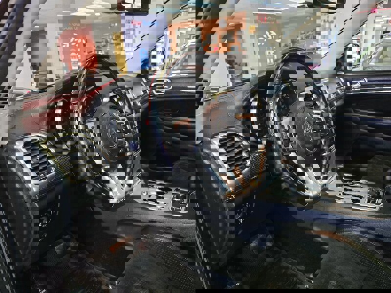 Used 2012 Jeep Grand Cherokee SRT8 w/ Luxury Group II image 7