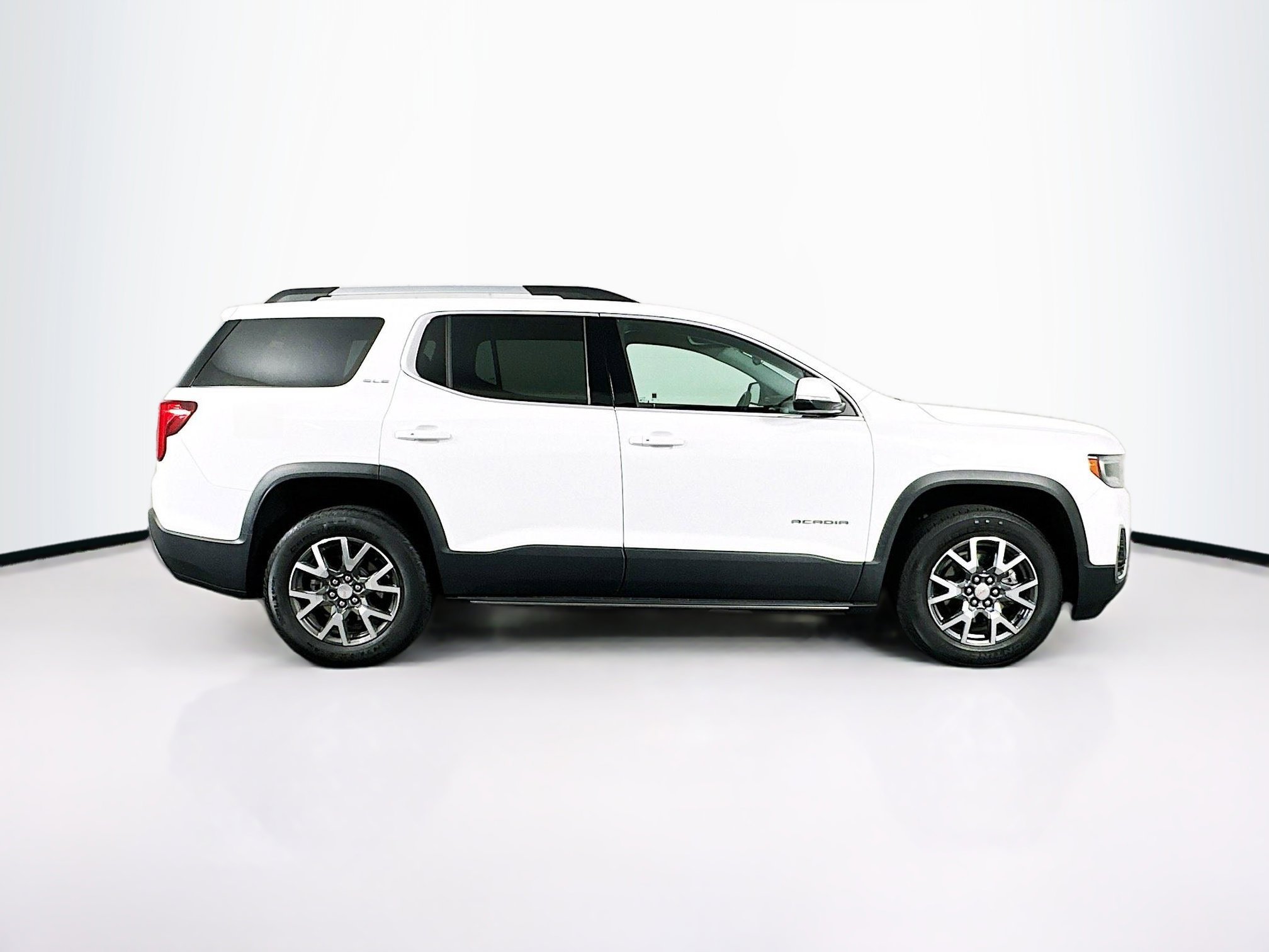 Used 2023 GMC Acadia SLE w/ Driver Convenience Package image 10
