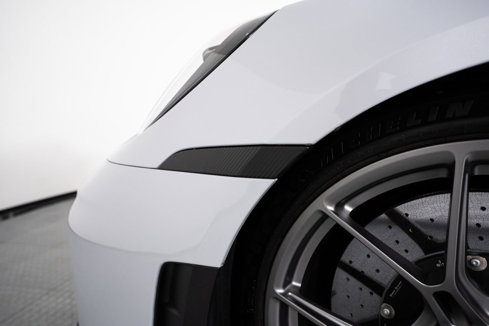 Used 2025 Porsche 911 GT3 RWD image 13