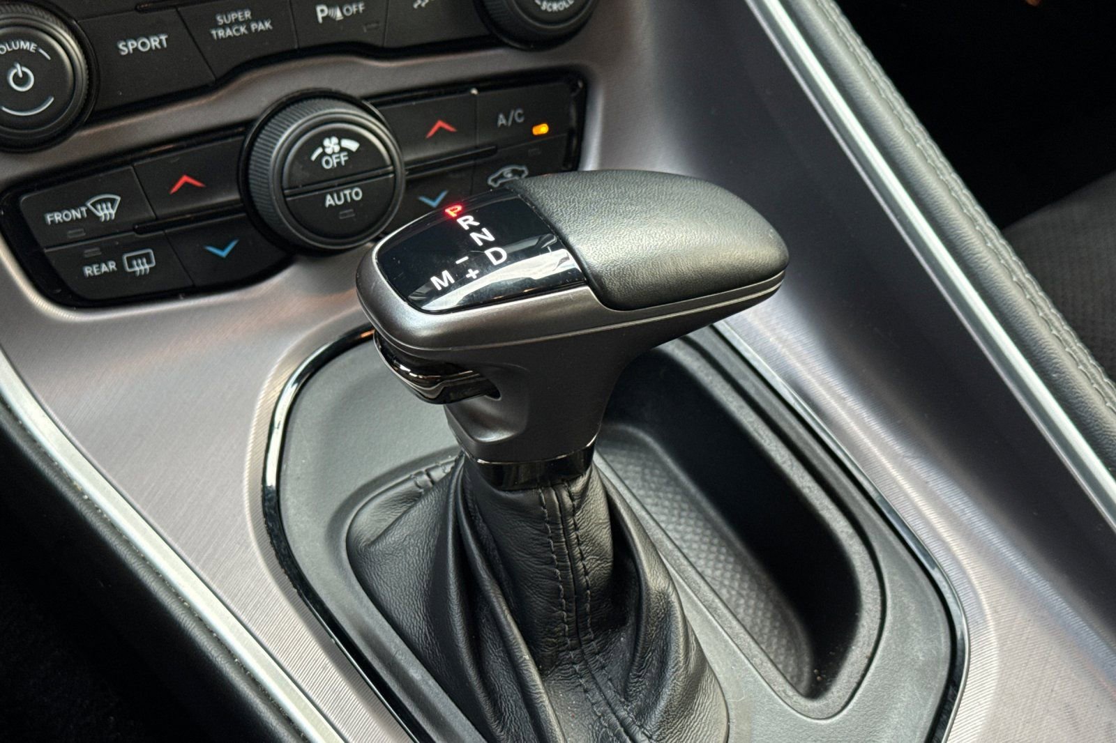 Used 2022 Dodge Challenger GT w/ Plus Package RWD image 18