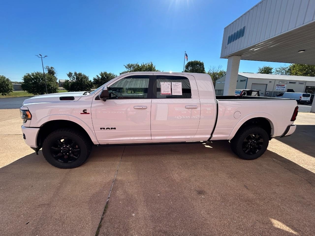 Used 2022 RAM 2500 Limited w/ Night Edition image 4