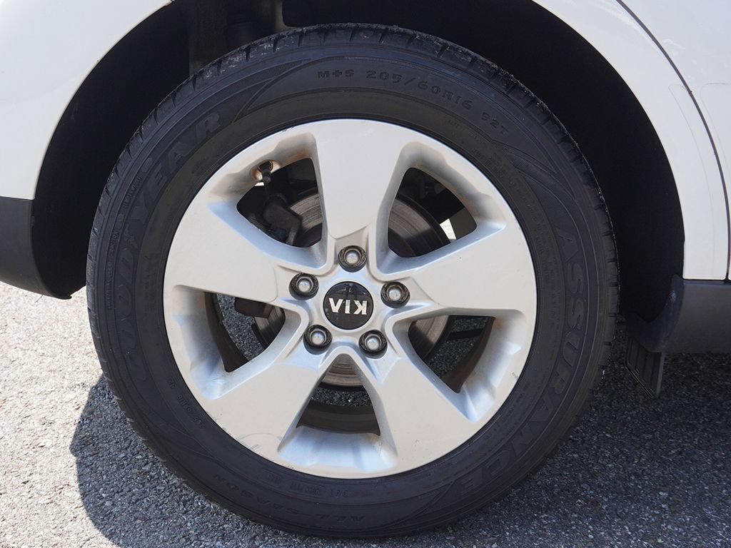 Used 2018 Kia Soul FWD image 12