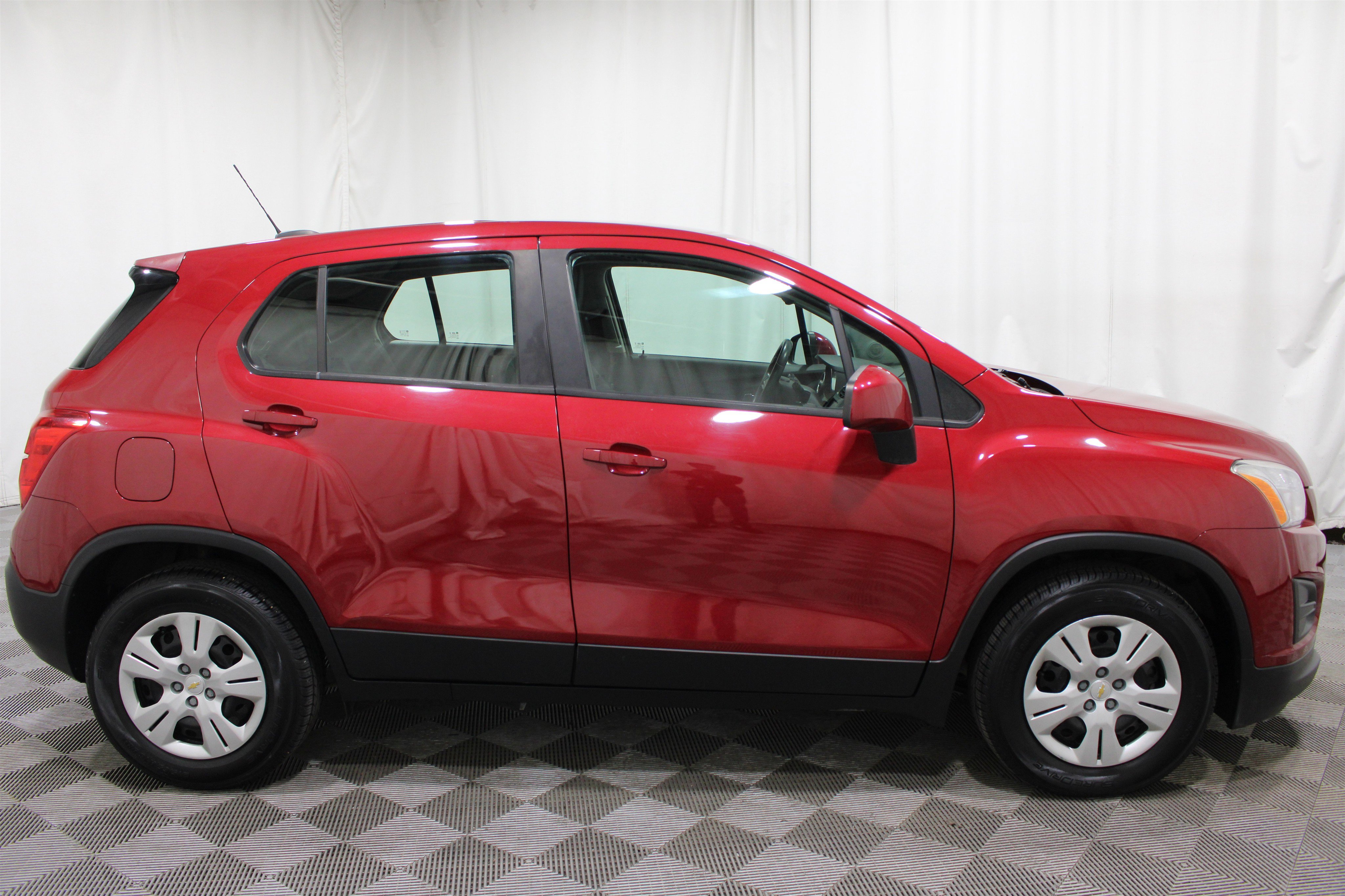 Used 2015 Chevrolet Trax LS FWD image 25