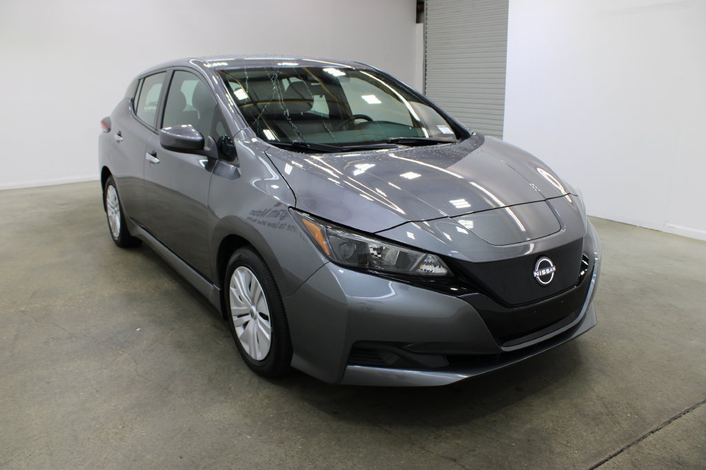 Used 2025 Nissan Leaf S FWD image 6