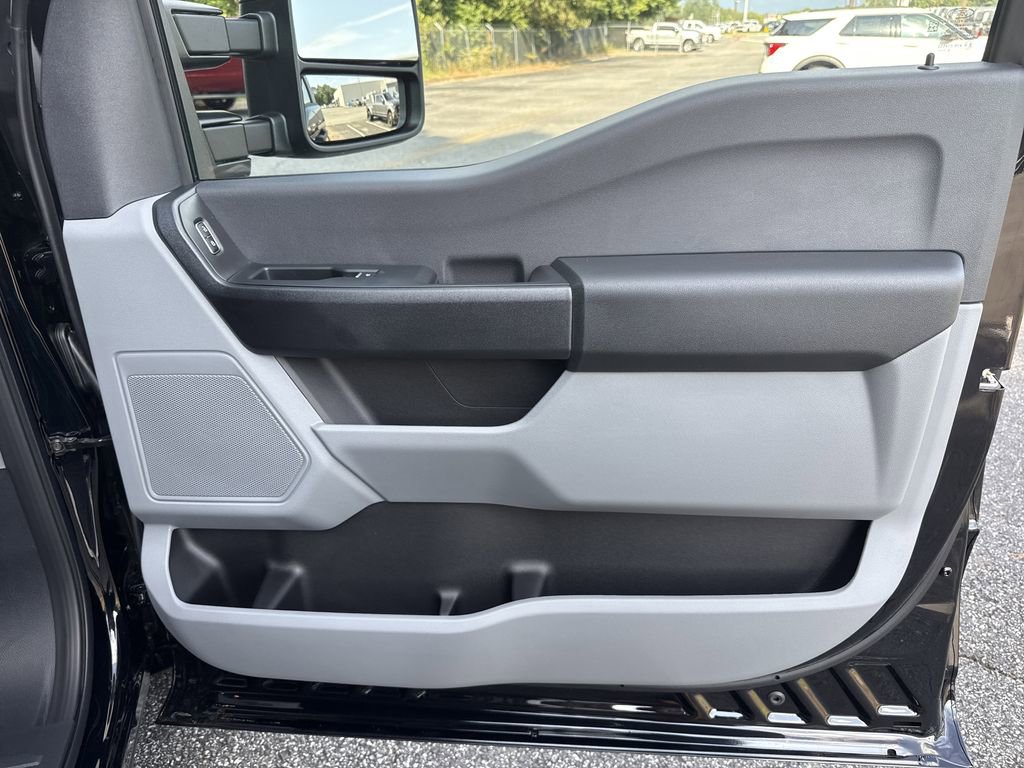 New 2026 Ford F350 XL w/ XL Chrome Package image 16
