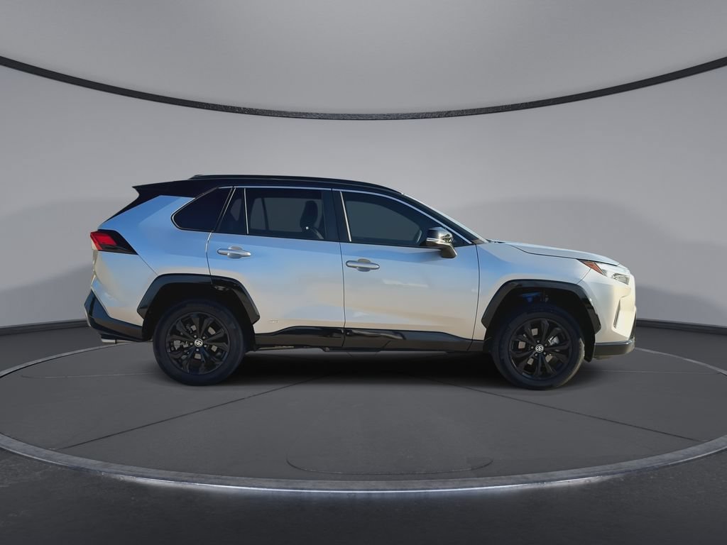Used 2023 Toyota RAV4 XSE AWD/4WD image 9