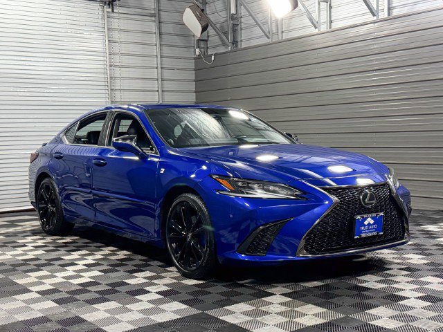 Used 2023 Lexus ES 300h F Sport image 4