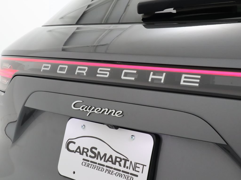 Used 2023 Porsche Cayenne AWD/4WD image 12