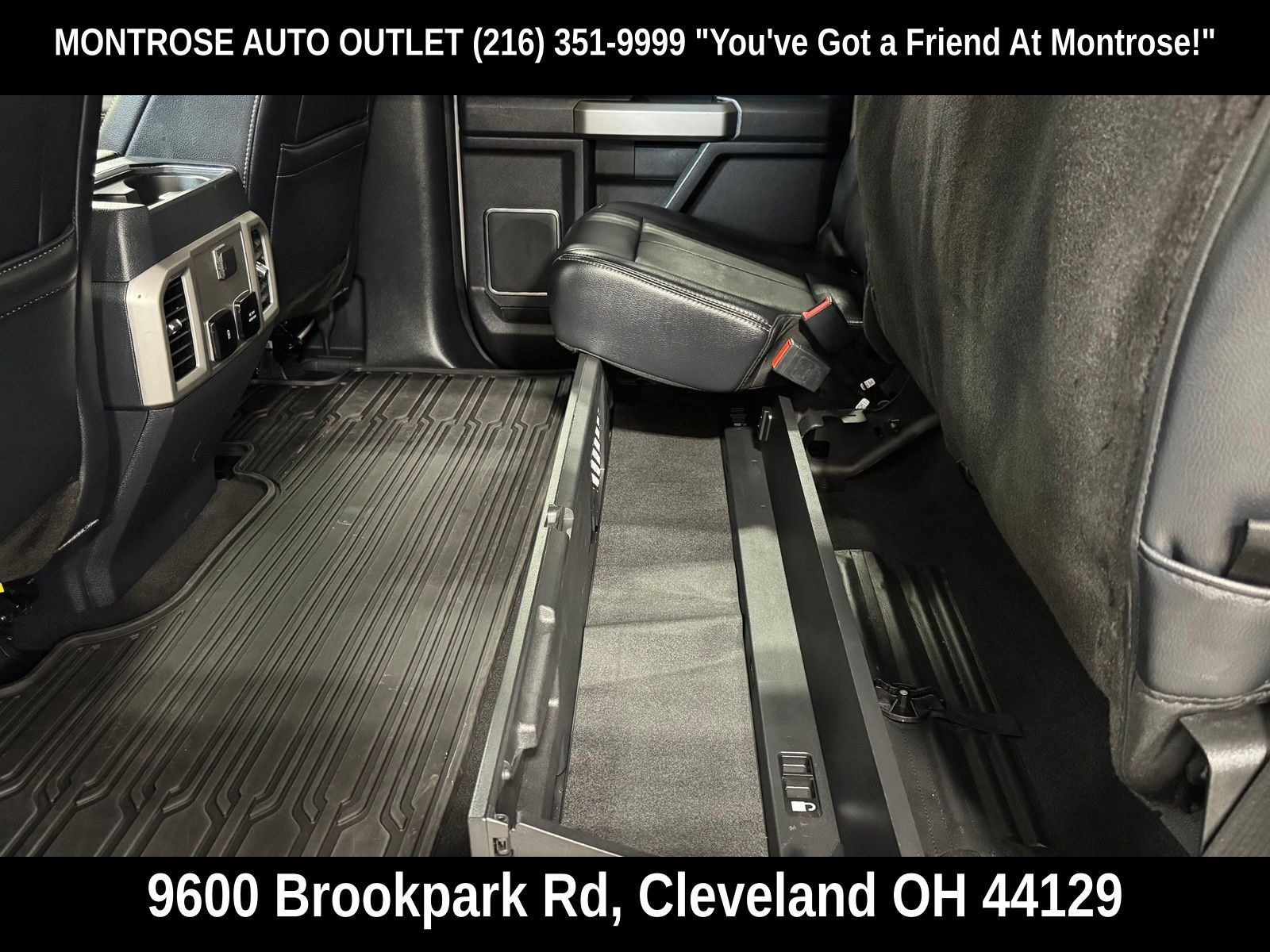 Used 2022 Ford F250 Lariat w/ Black Appearance Package AWD/4WD image 37