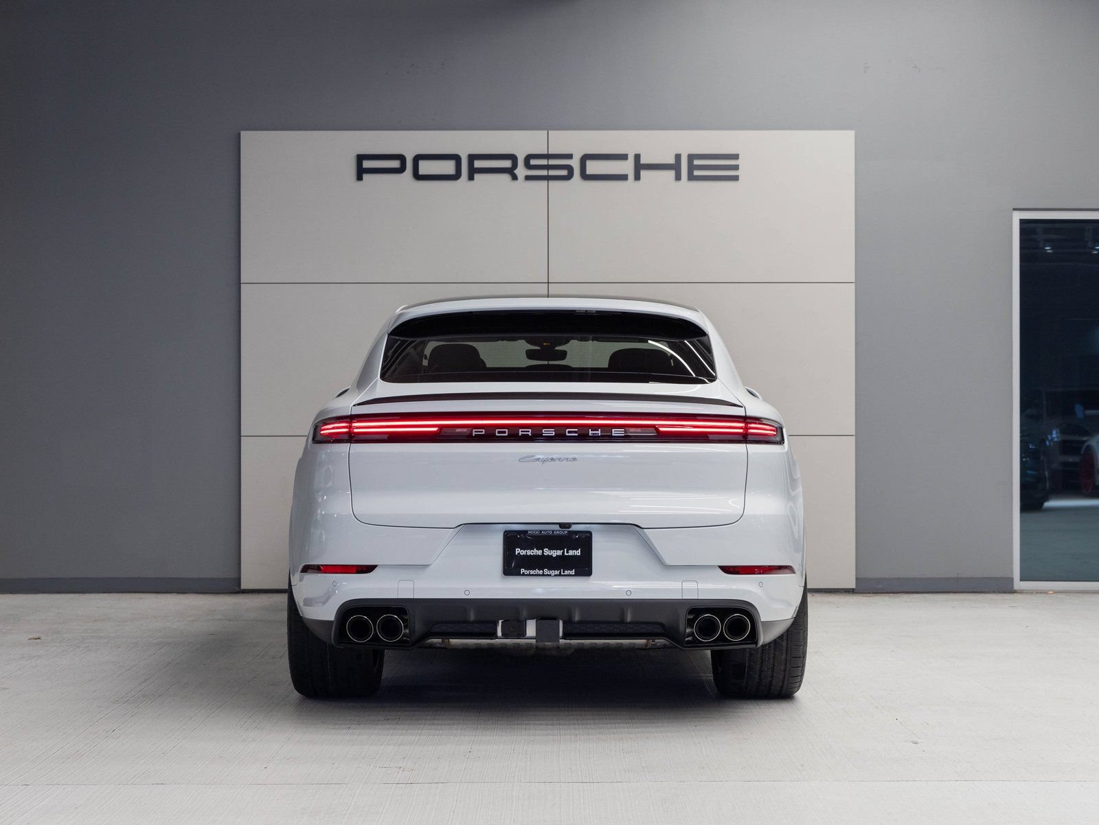 Certified 2026 Porsche Cayenne Coupe AWD/4WD image 6