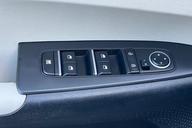 Used 2023 Kia Forte LXS FWD image 12