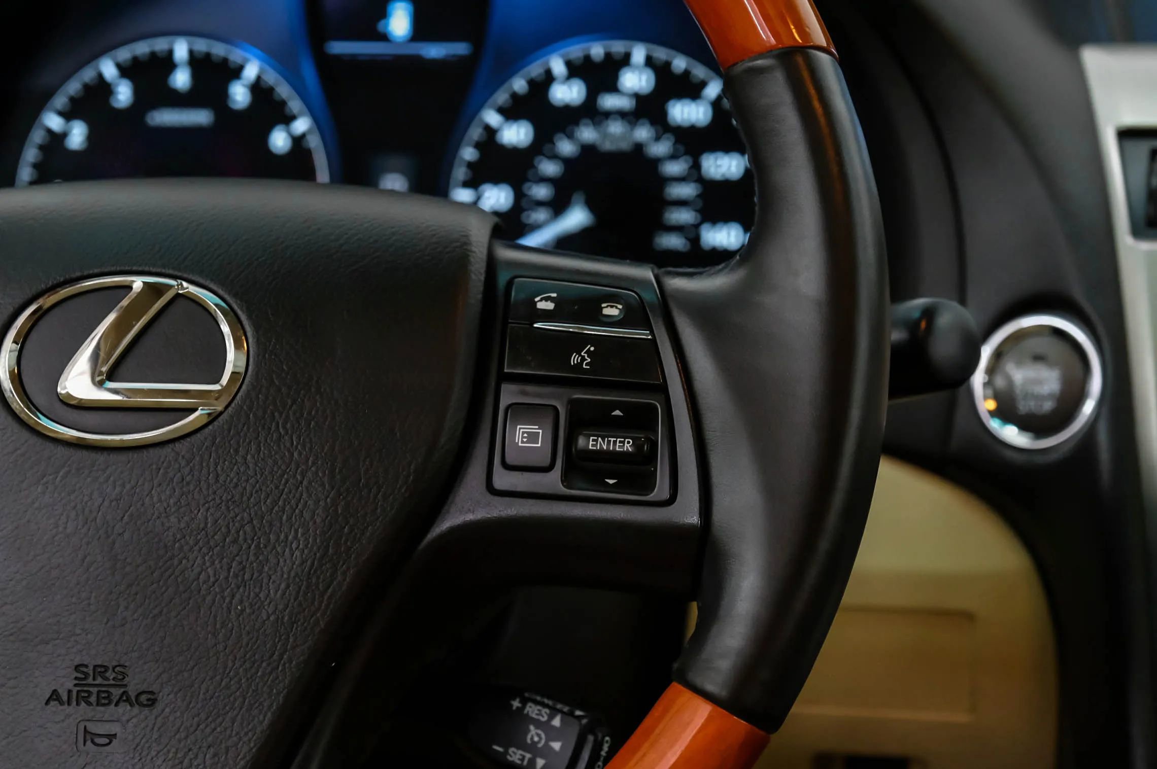 Used 2012 Lexus RX 350 FWD w/ Premium Pkg image 19