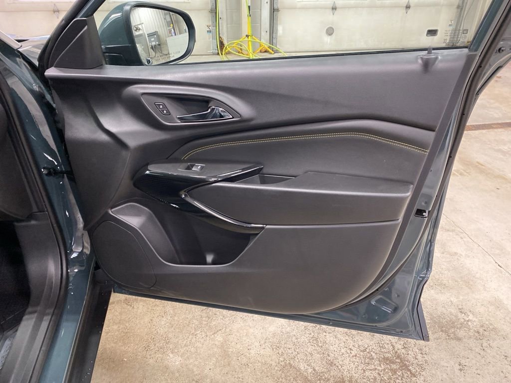 New 2026 Chevrolet Trax LT FWD image 17