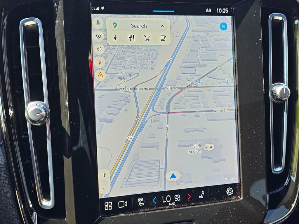 Used 2023 Volvo C40 P8 Recharge Ultimate image 24