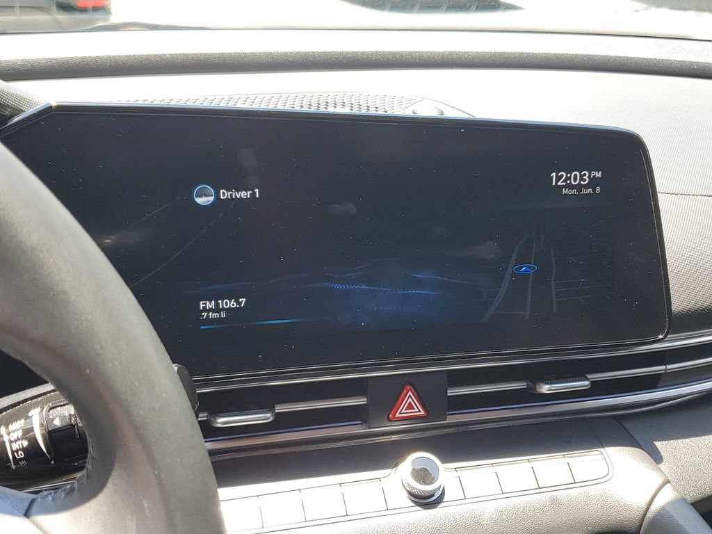 Used 2022 Hyundai Elantra Limited w/ Cargo Package FWD image 28