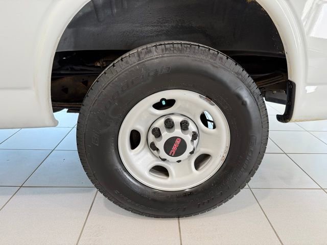 Used 2020 GMC Savana 2500 image 9
