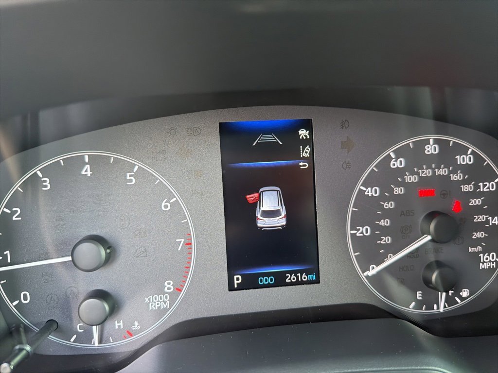 Used 2024 Toyota Corolla Cross LE image 13