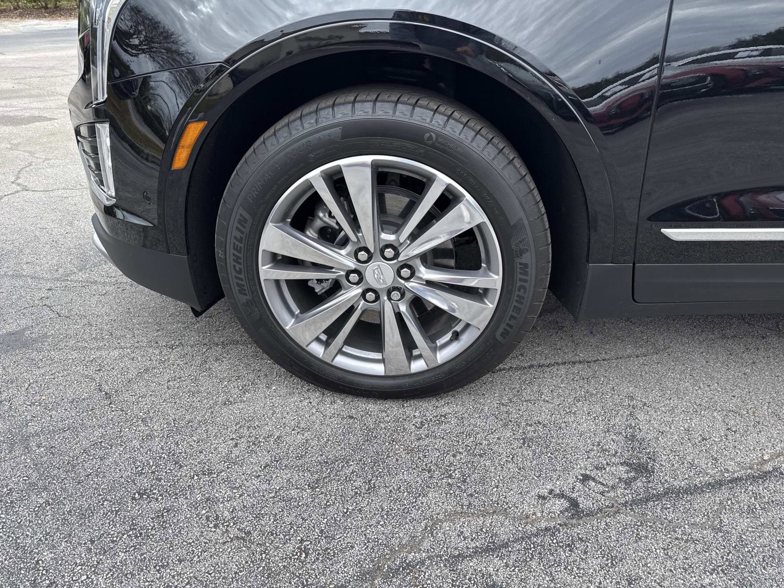 Used 2025 Cadillac XT5 Premium Luxury w/ Technology Package image 9