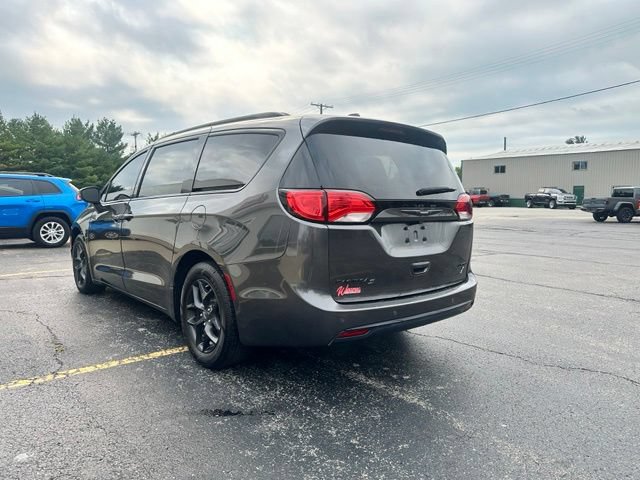 Used 2019 Chrysler Pacifica Limited w/ S Appearance Package FWD image 10