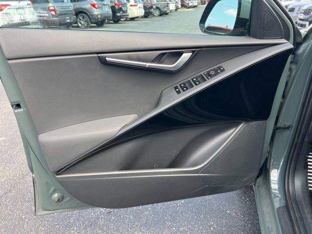 Certified 2024 Kia Niro EX Touring image 32