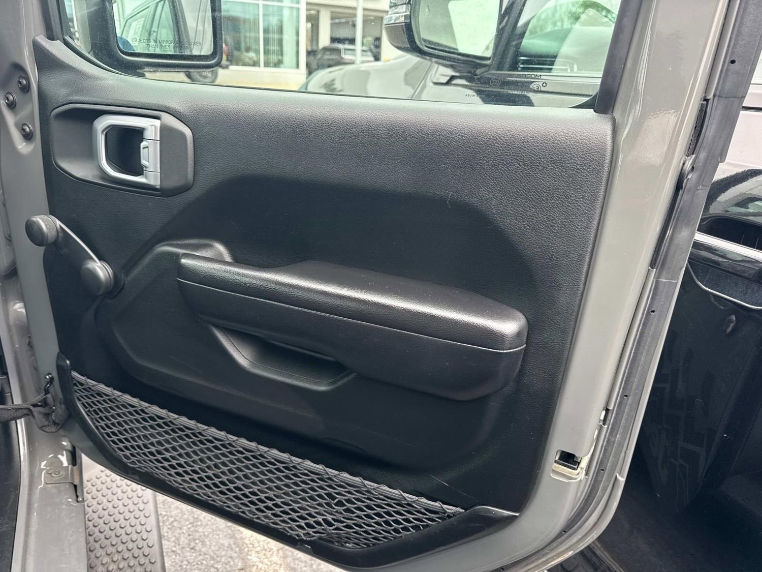 Used 2020 Jeep Wrangler Sport image 23