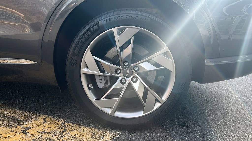 Used 2025 Genesis Electrified GV70 Advanced image 10