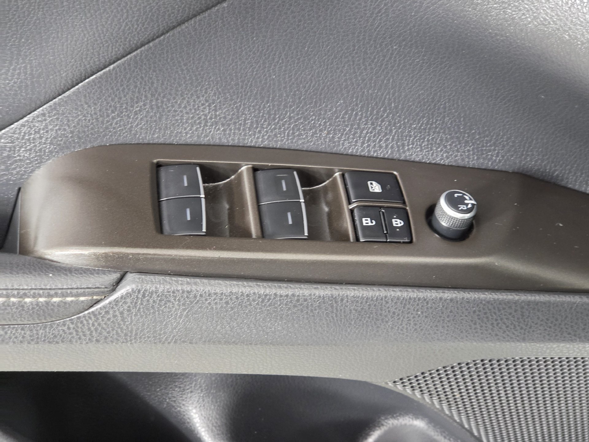 Used 2023 Toyota Camry XSE w/ Driver Assist Package FWD image 6