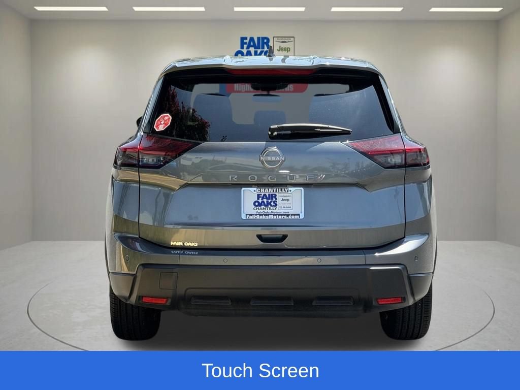 Used 2025 Nissan Rogue SV FWD image 9