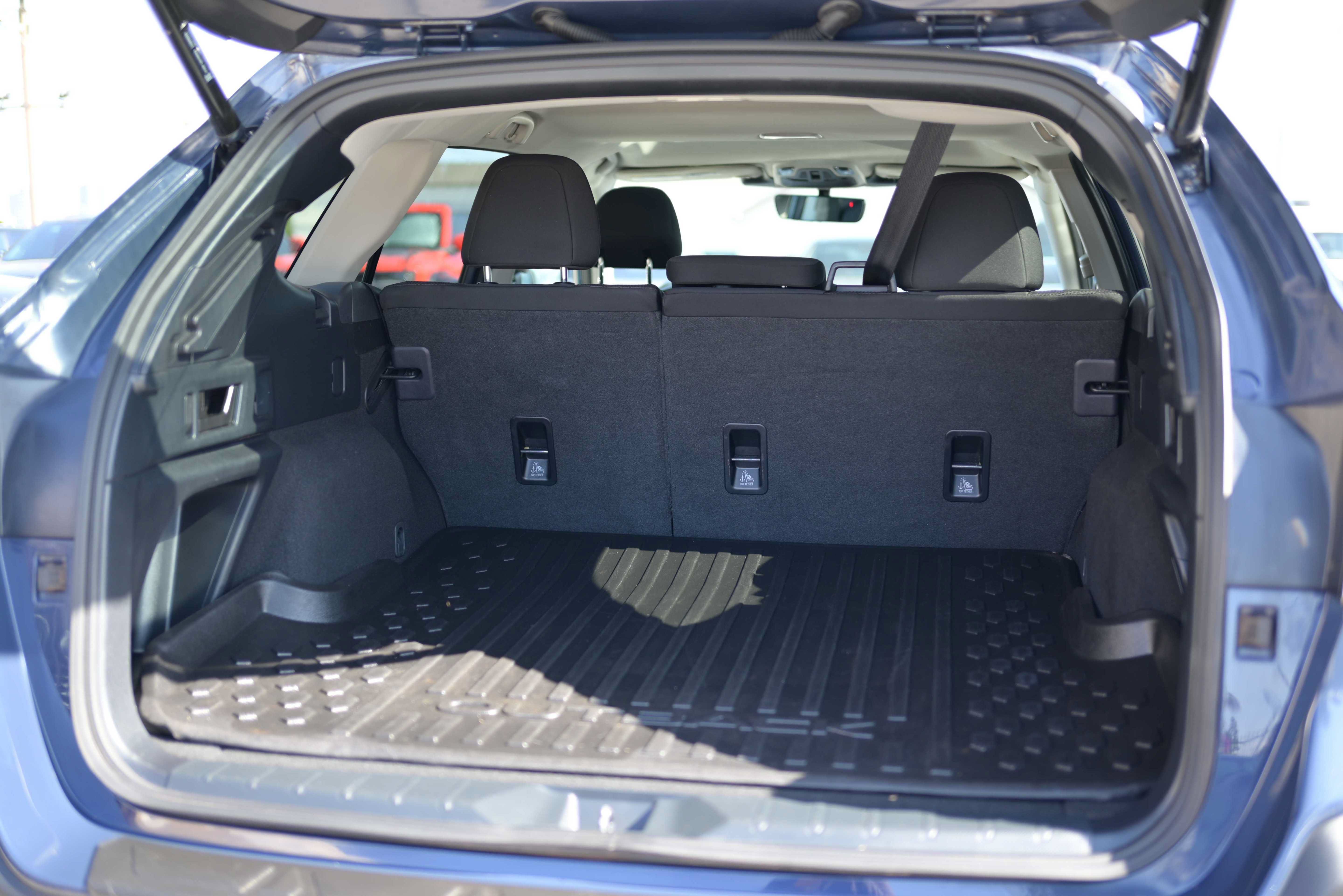Used 2025 Subaru Outback Premium AWD/4WD image 15