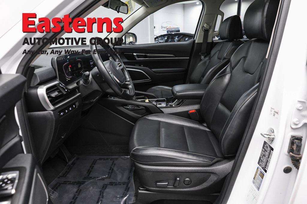 Used 2025 Kia Telluride S FWD image 15