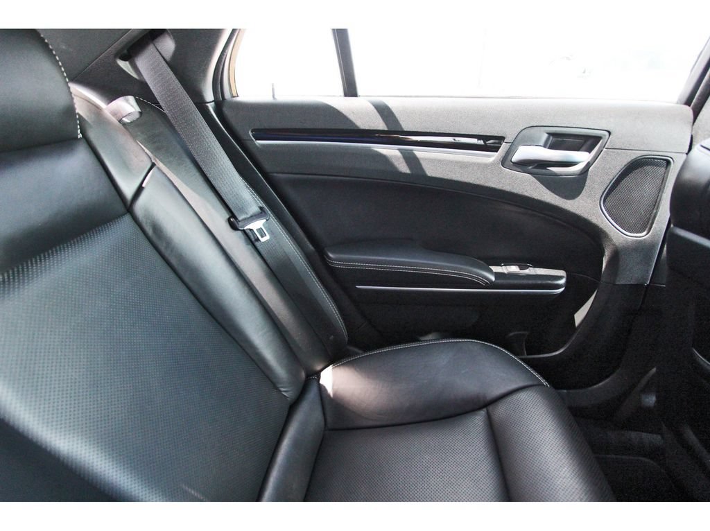 Used 2022 Chrysler 300 S w/ Comfort Group RWD image 11