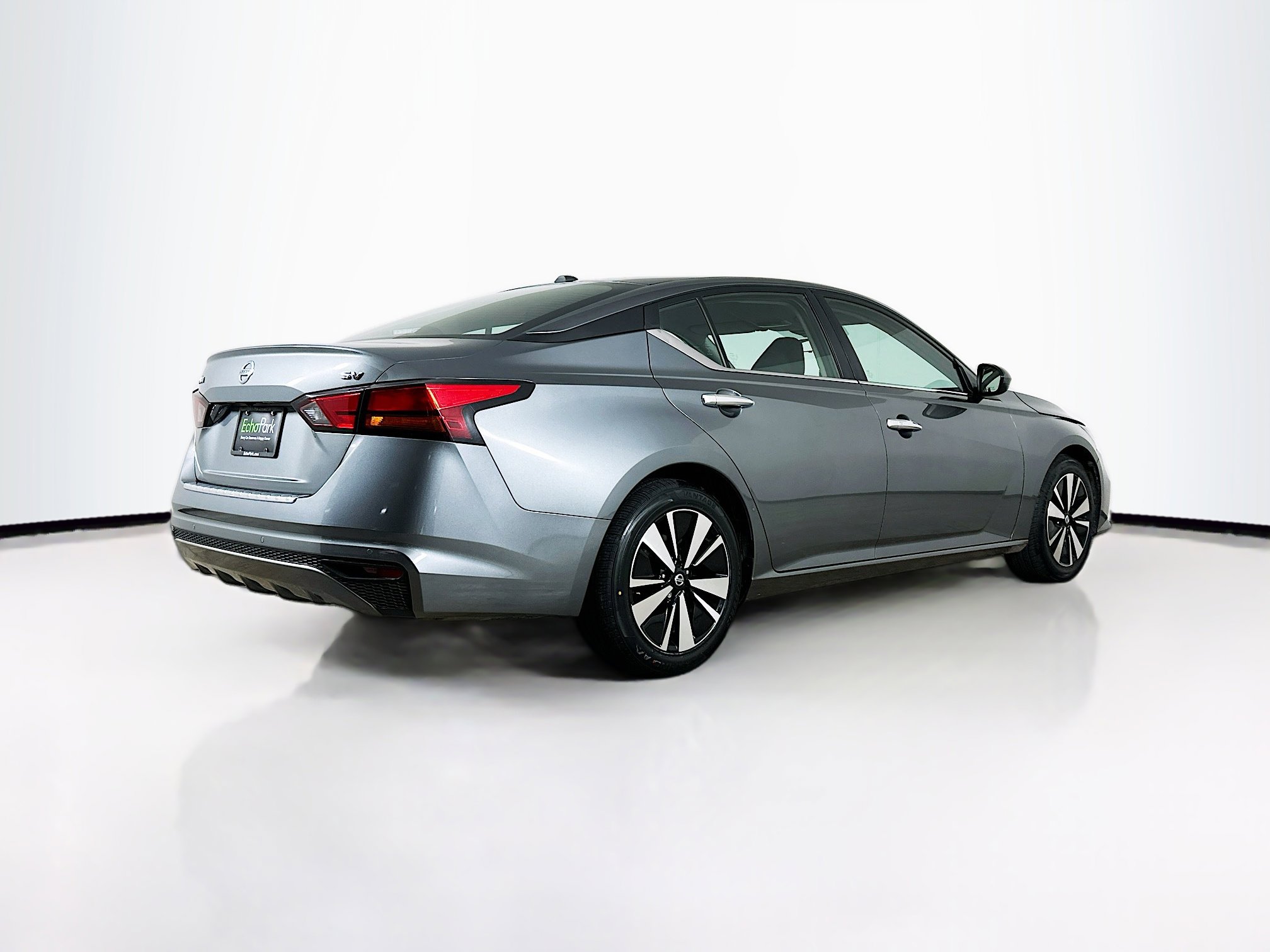 Used 2022 Nissan Altima 2.5 SV image 9
