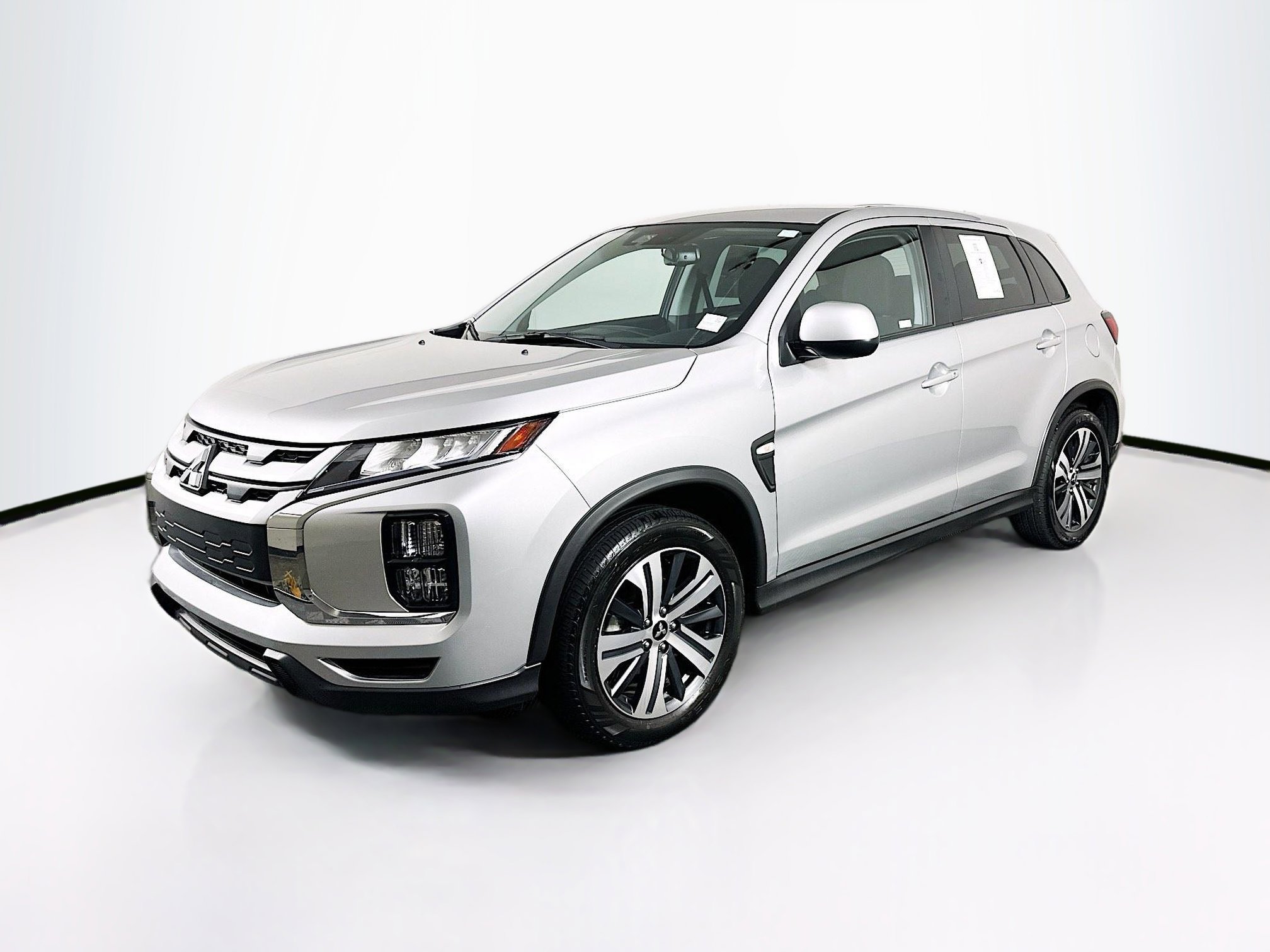 Used 2025 Mitsubishi Outlander Sport AWD image 3