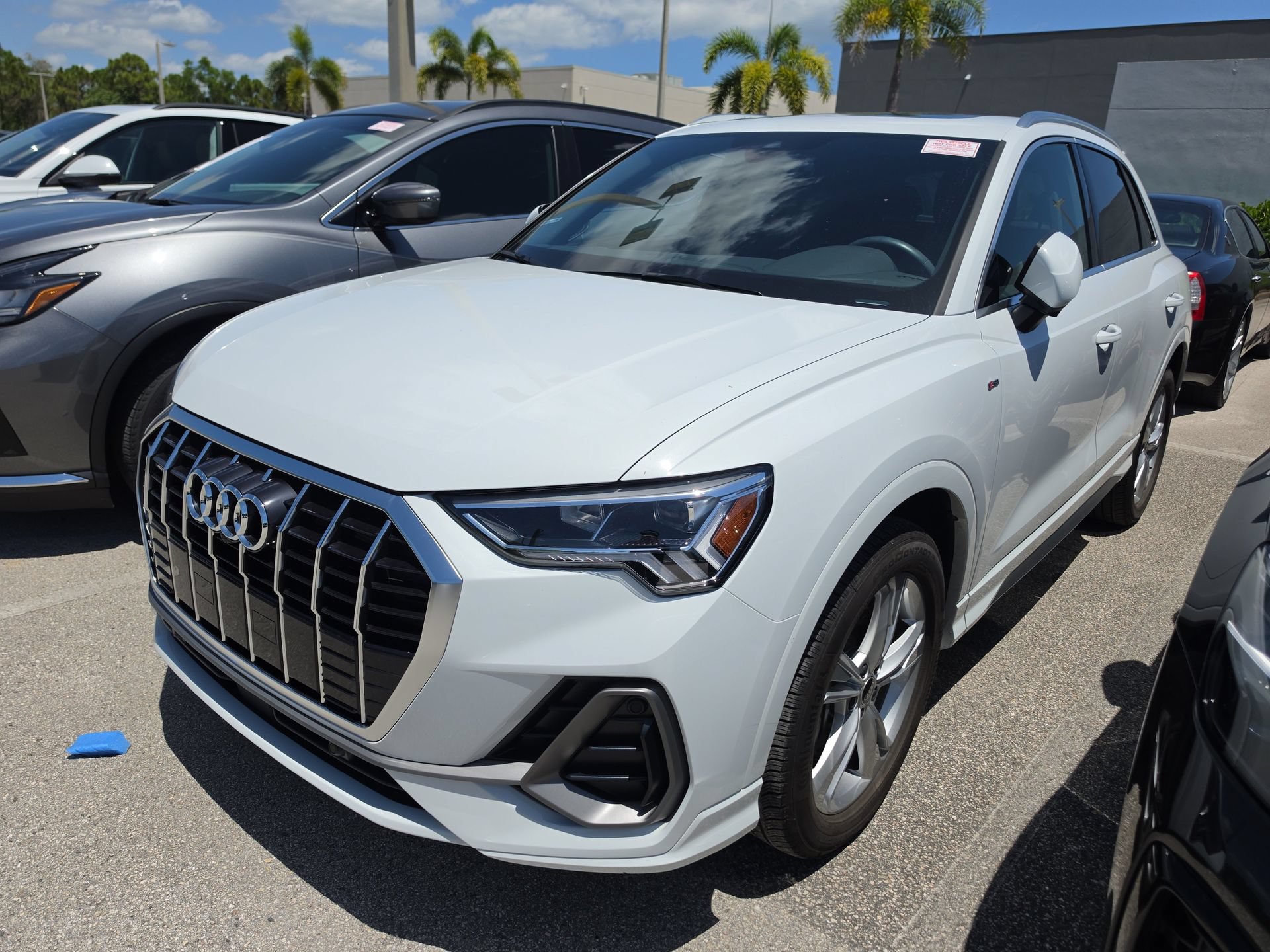 Certified 2022 Audi Q3 2.0T Premium Plus AWD/4WD image 3