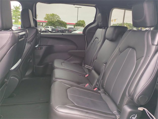New 2026 Chrysler Pacifica Select image 14