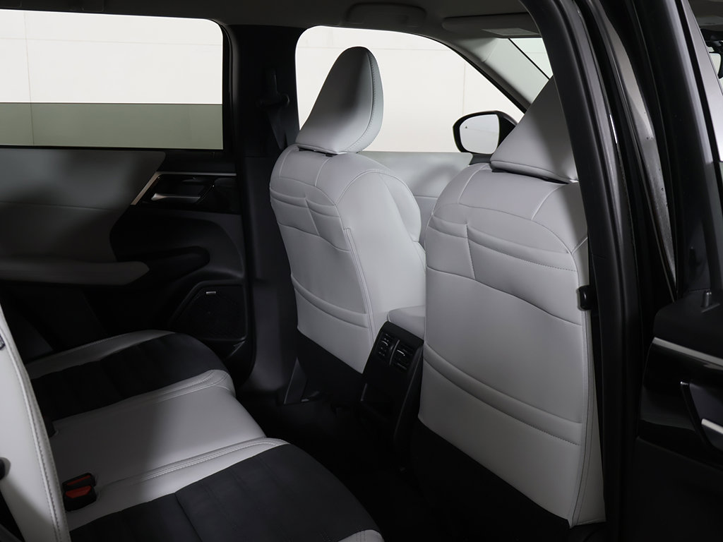 New 2026 Mitsubishi Outlander SE AWD/4WD image 31