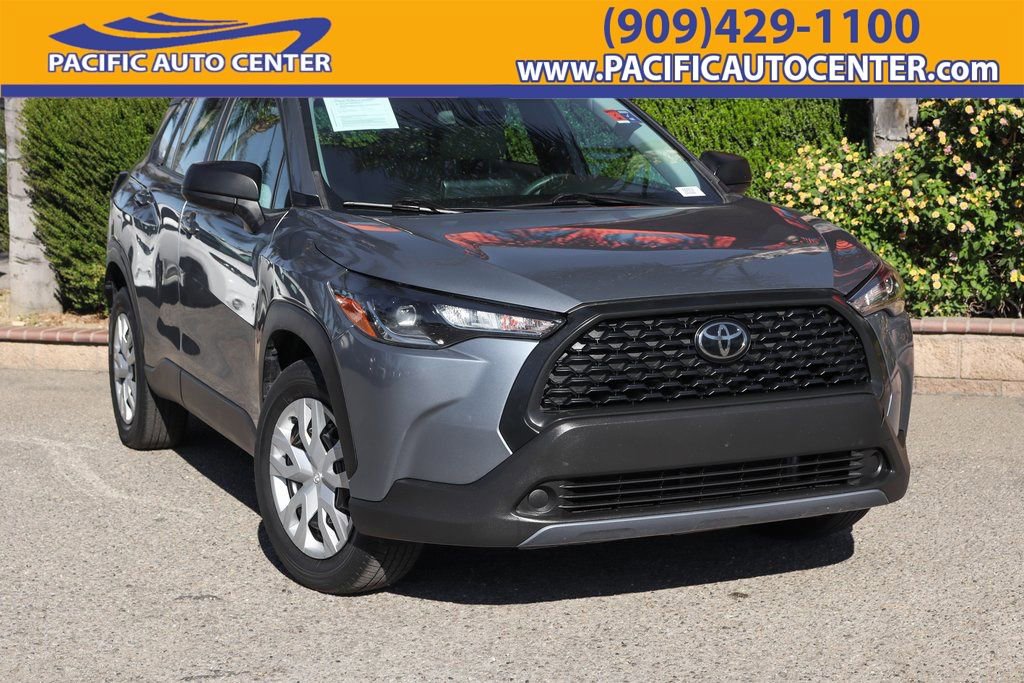 Used 2022 Toyota Corolla Cross L image 1