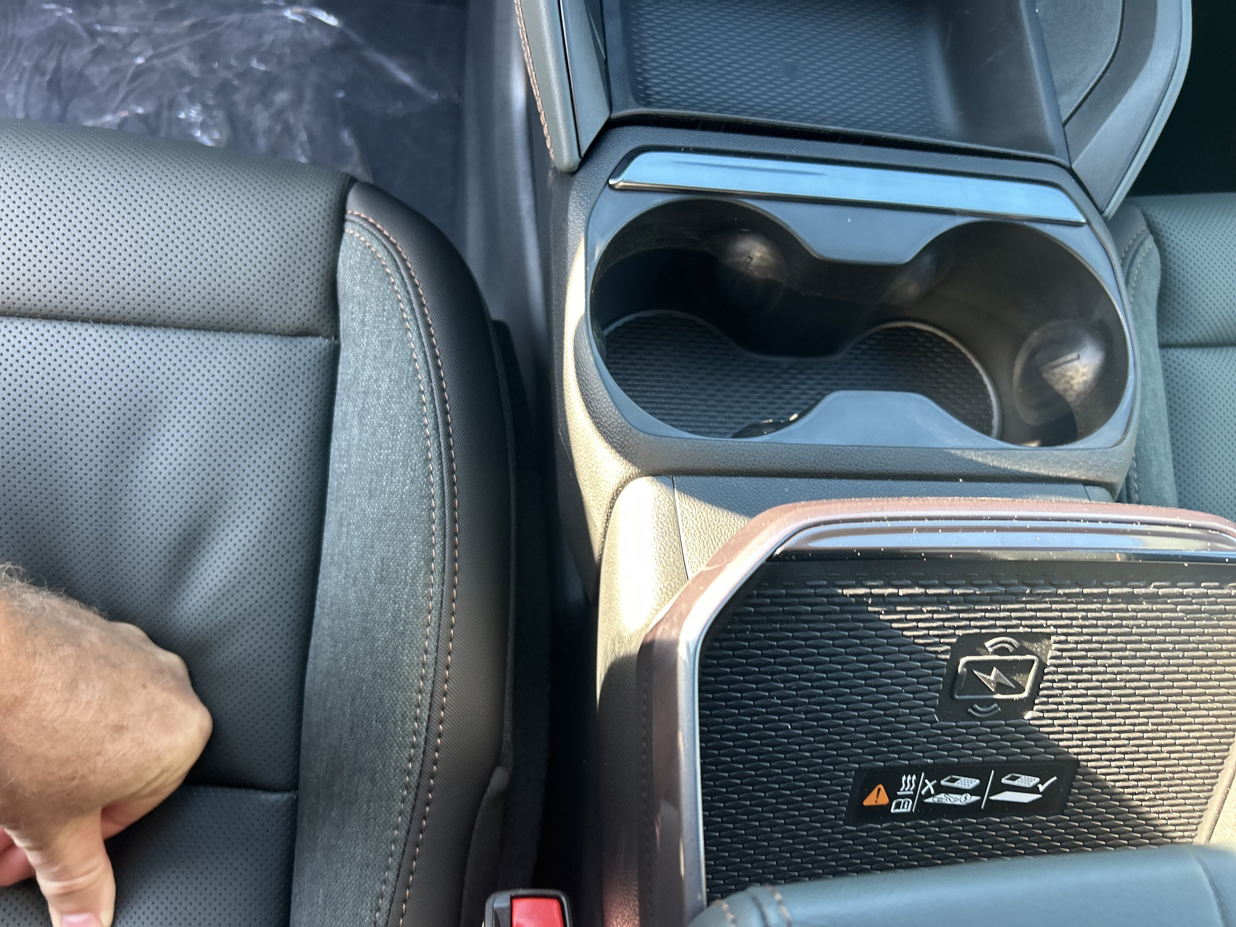 New 2027 GMC Terrain AT4 w/ Convenience Package III AWD/4WD image 26
