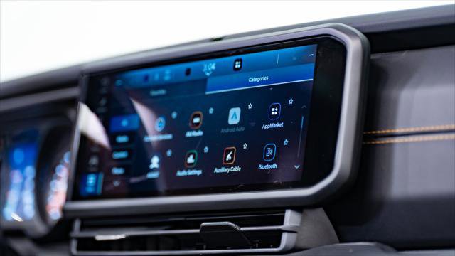 Used 2024 Jeep Wrangler Unlimited Sahara image 24