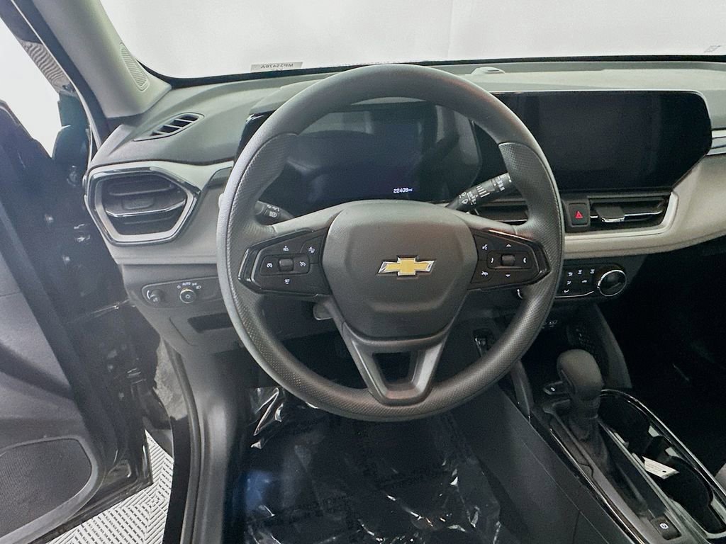 Used 2024 Chevrolet TrailBlazer LS w/ LS Convenience Package image 16